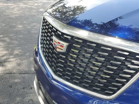 Certified 2024 Cadillac XT5 Premium Luxury w/ Technology Package FWD image 9