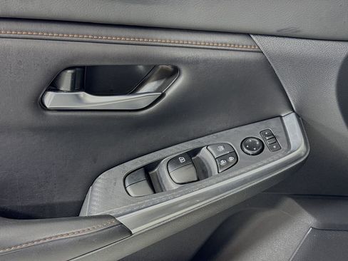 Used 2023 Nissan Sentra SR w/ Trunk Package image 13