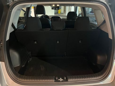 Used 2025 Kia Soul LX w/ LX Technology Package FWD image 30