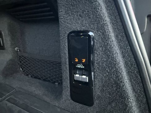 Used 2024 Land Rover Range Rover Sport Dynamic SE image 19