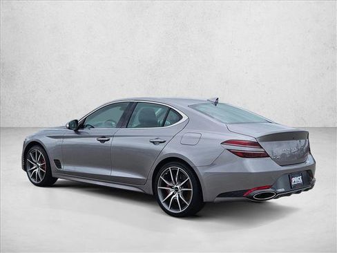 Used 2025 Genesis G70 2.5T image 8