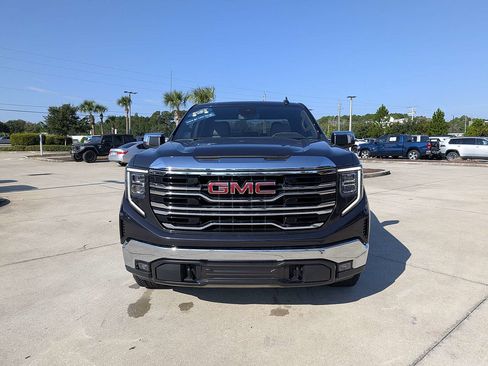 Used 2023 GMC Sierra 1500 SLT w/ SLT Premium Package AWD/4WD image 8
