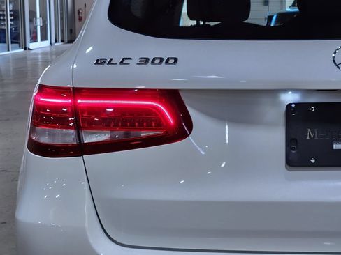 Used 2019 Mercedes-Benz GLC 300 image 20