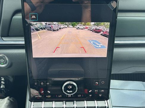 New 2026 GMC Terrain AT4 w/ LPO, Black Badging Package AWD/4WD image 34