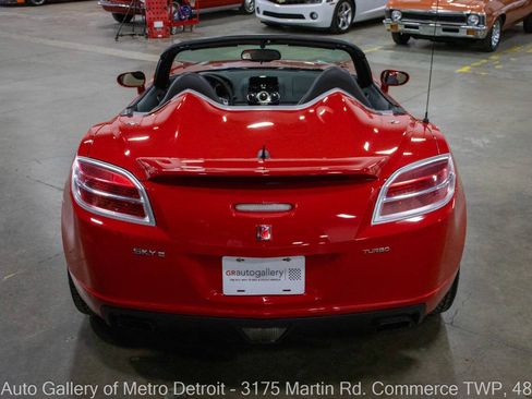 Used 2009 Saturn Sky Red Line RWD image 6