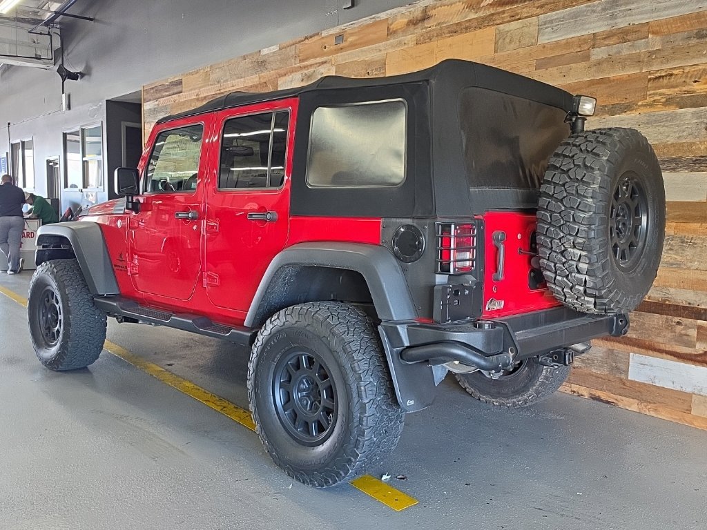 Used 2016 Jeep Wrangler Unlimited Rubicon w/ Dual Top Group AWD/4WD image 4