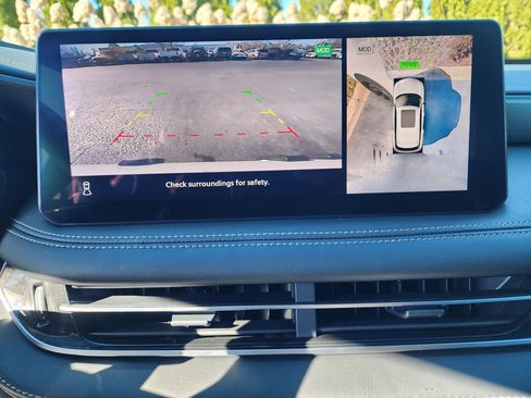 Used 2025 INFINITI QX60 Luxe w/ Black Edition image 33