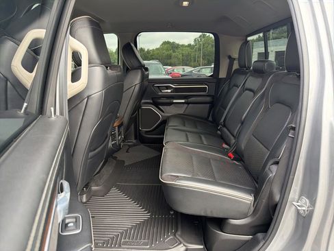Used 2022 RAM 1500 Laramie AWD/4WD image 18