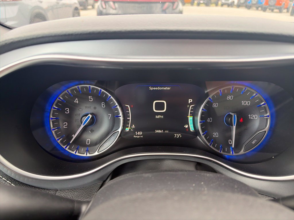 Used 2026 Chrysler Pacifica Limited FWD image 19