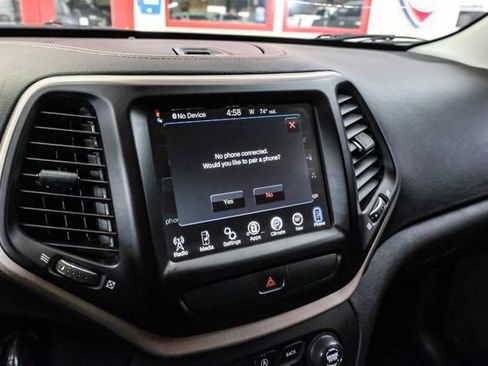 Used 2016 Jeep Cherokee Latitude image 27
