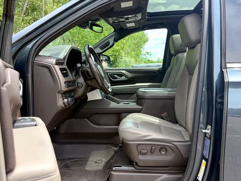 Used 2021 Chevrolet Tahoe LT w/ LT Signature Package AWD/4WD image 17