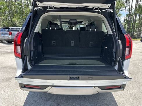 Used 2025 Ford Expedition Platinum AWD/4WD image 26