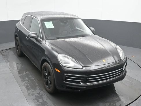 Used 2022 Porsche Cayenne Platinum Edition AWD/4WD image 36