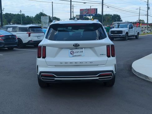 Used 2021 Kia Sorento S FWD image 6