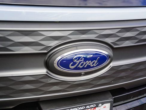 Used 2022 Ford F150 Lightning Lariat AWD/4WD image 12
