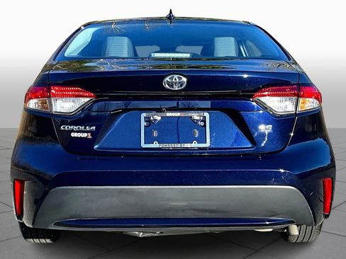 Certified 2022 Toyota Corolla LE image 4