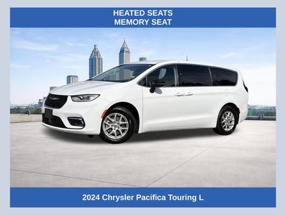 Used 2024 Chrysler Pacifica Touring-L