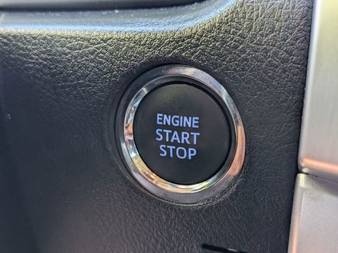 Used 2022 Toyota 4Runner SR5 Premium w/ Moonroof Package AWD/4WD image 31