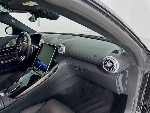 Used 2022 Mercedes-Benz SL 55 AMG 4MATIC image 30