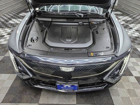 Used 2024 Cadillac Lyriq Sport AWD/4WD image 43