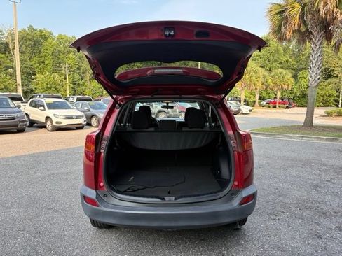 Used 2014 Toyota RAV4 LE FWD image 33