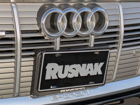 Used 2022 Audi e-tron Premium w/ Interior Protection Package image 26