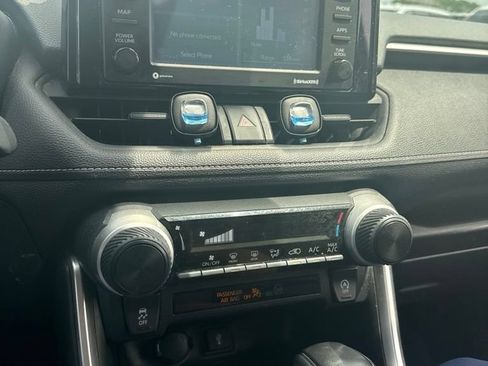 Used 2020 Toyota RAV4 LE w/ All Weather Liner Package AWD/4WD image 2