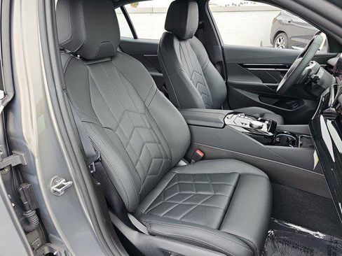 Used 2024 BMW 530i w/ Convenience Package image 10