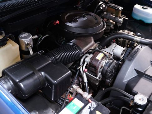 Used 1993 Chevrolet Silverado 1500 4x4 Regular Cab image 28