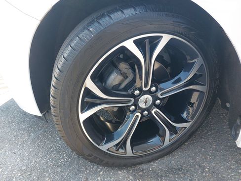 Used 2019 Chevrolet Cruze LT w/ Convenience Package FWD image 31