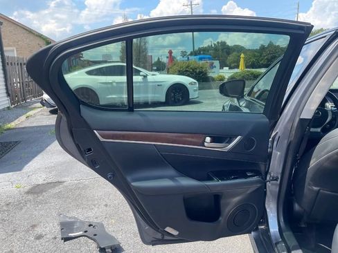 Used 2013 Lexus GS 350 AWD w/ Premium Pkg image 40