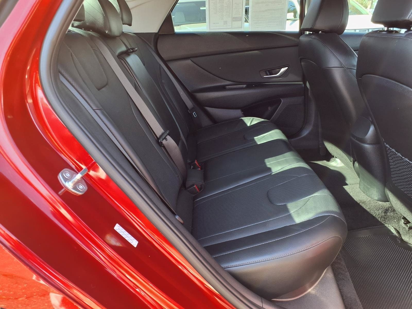 Certified 2023 Hyundai Elantra Limited FWD image 14