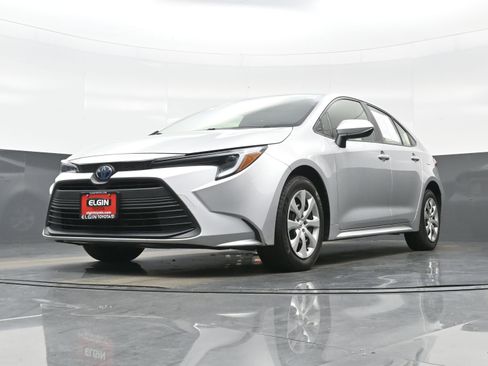 Used 2024 Toyota Corolla LE FWD image 24