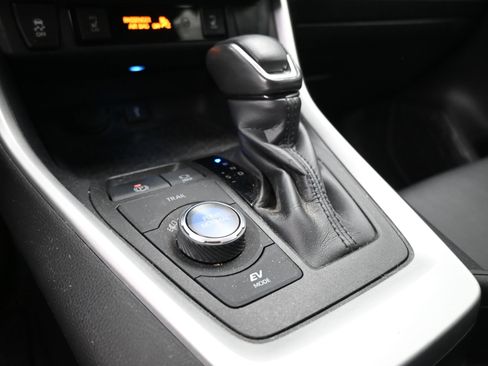 Used 2021 Toyota RAV4 XSE image 15