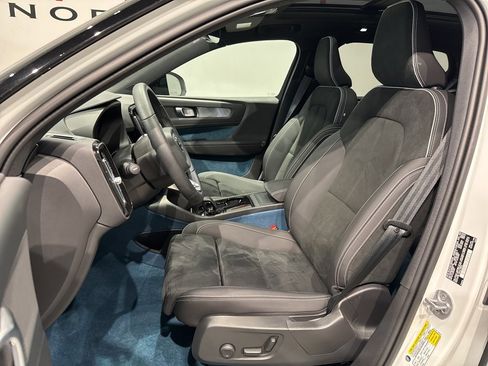 Used 2024 Volvo XC40 Recharge Plus w/ Protection Package Premier image 13