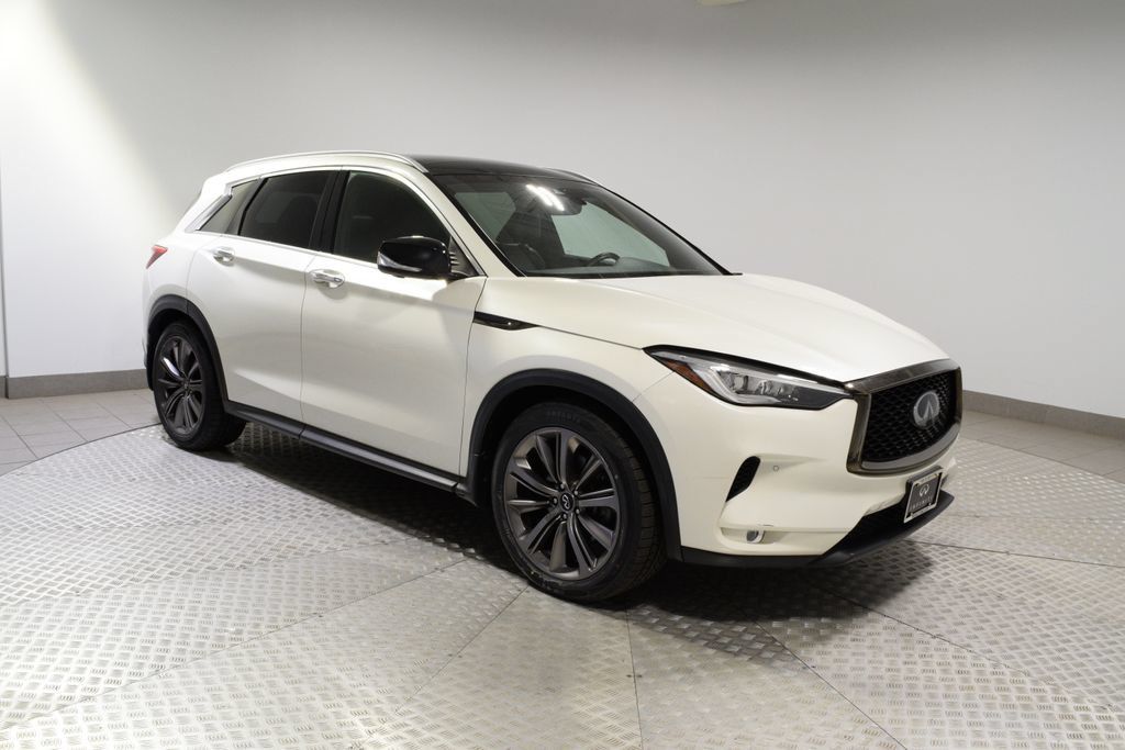 Used 2020 INFINITI QX50 Essential w/ Edition 30 Package AWD/4WD image 2