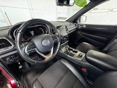 Used 2020 Jeep Grand Cherokee Altitude AWD/4WD image 14