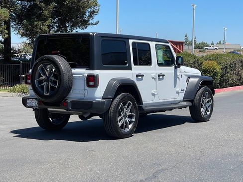 Used 2025 Jeep Wrangler Unlimited Sport S 4xe w/ Convenience Group AWD/4WD image 4