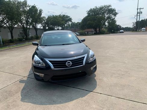 Used 2015 Nissan Altima 2.5 S w/ Power Driver Seat Package FWD image 2