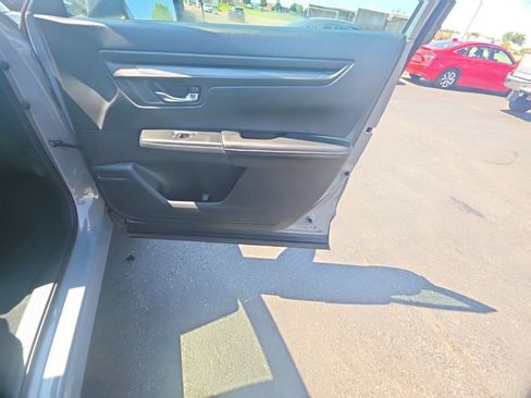 Used 2025 Honda CR-V LX image 30