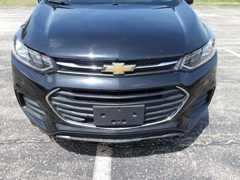 Used 2020 Chevrolet Trax LS w/ Tint and Cruise Package image 25
