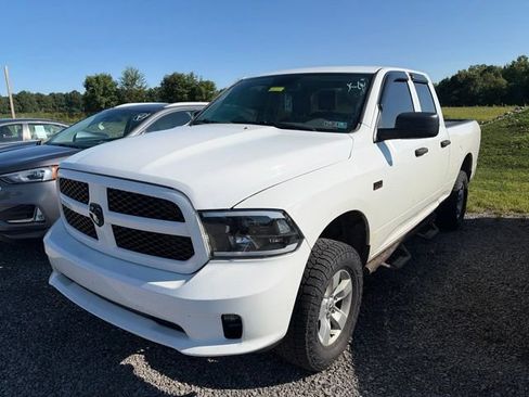 Used 2019 RAM 1500 Express AWD/4WD image 3