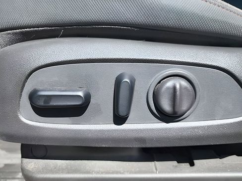 Used 2023 Chevrolet TrailBlazer RS image 17