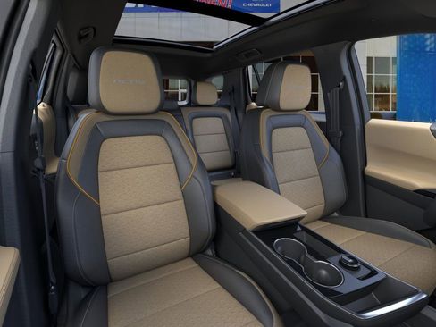 New 2025 Chevrolet Equinox ACTIV w/ Convenience Package III image 19