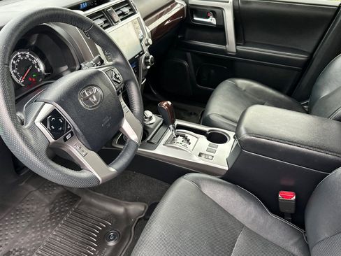 Used 2022 Toyota 4Runner Limited AWD/4WD image 10