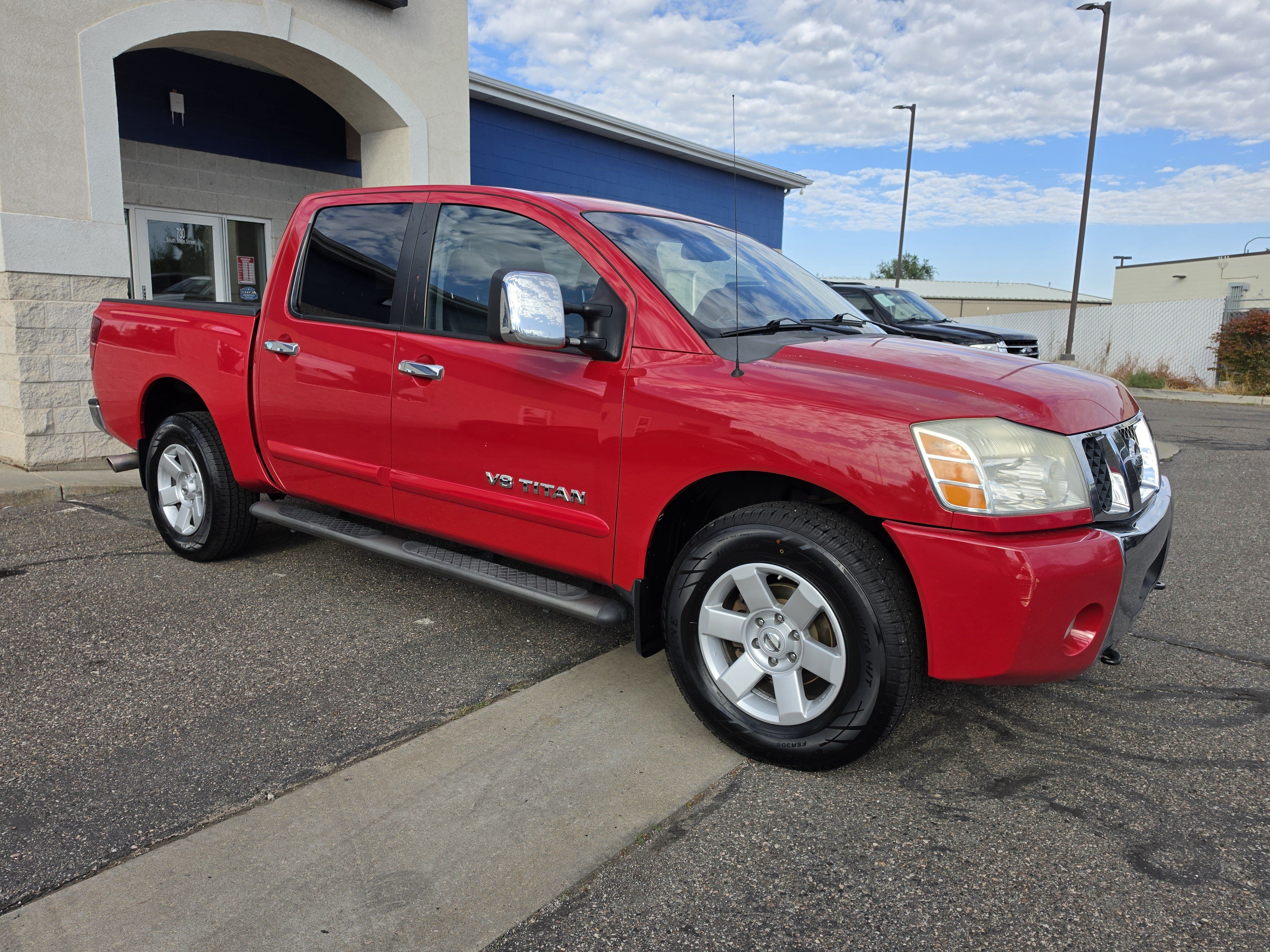 Used 2007 Nissan Titan LE w/ Tow Pkg AWD/4WD image 9