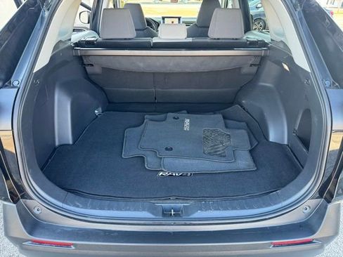 Used 2024 Toyota RAV4 XLE FWD image 20