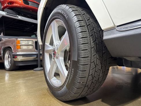 Used 2017 Mercedes-Benz GLE 350 4MATIC image 40