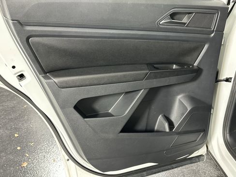 Used 2018 Volkswagen Atlas SE w/ R-Line Package image 34