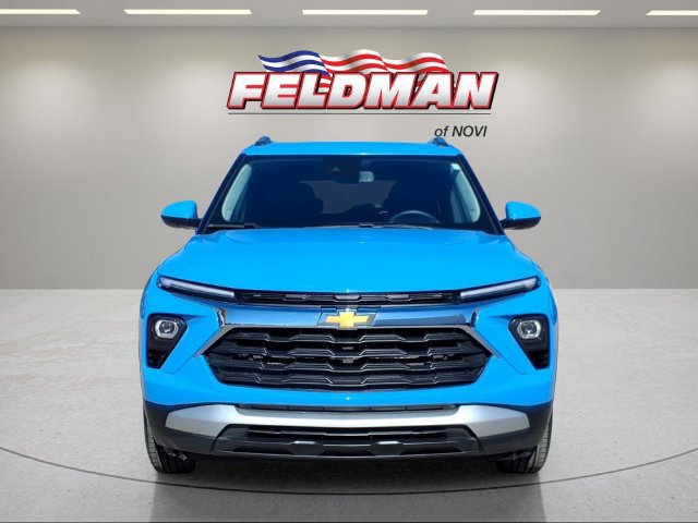 Used 2024 Chevrolet TrailBlazer LT w/ Convenience Package AWD/4WD image 2